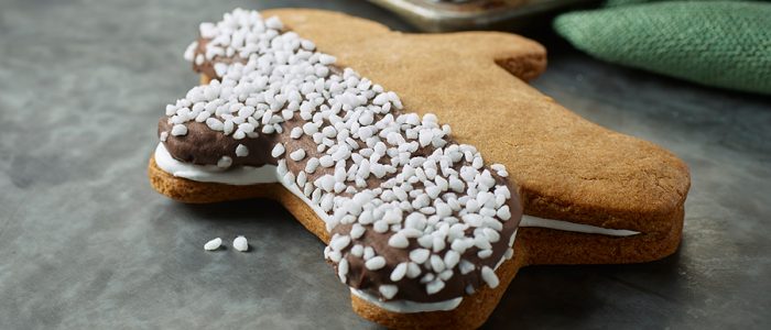 Lyle’s® Gingerbread Men S’mores - Stir it up Magazine