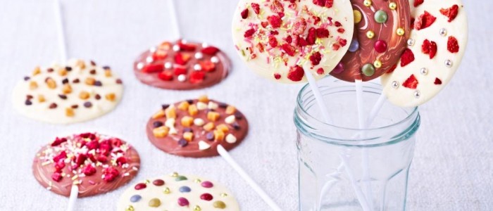 Milk Chocolate Lollipops - Stir it up Magazine